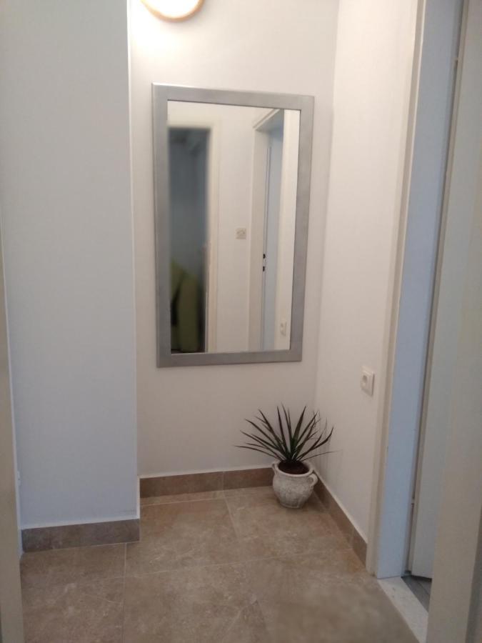Apartment Seaview Jelsa Racic Bagian luar foto