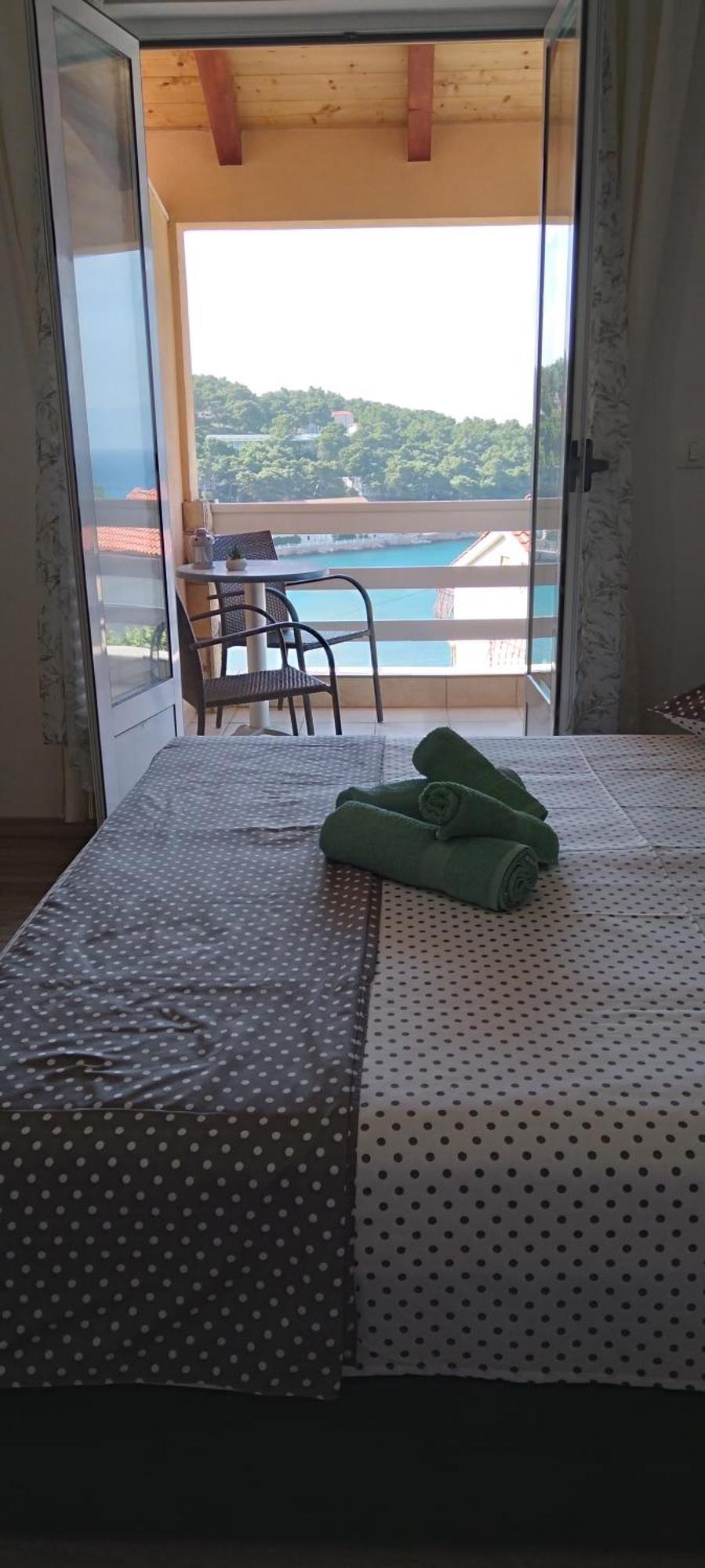 Apartment Seaview Jelsa Racic Bagian luar foto
