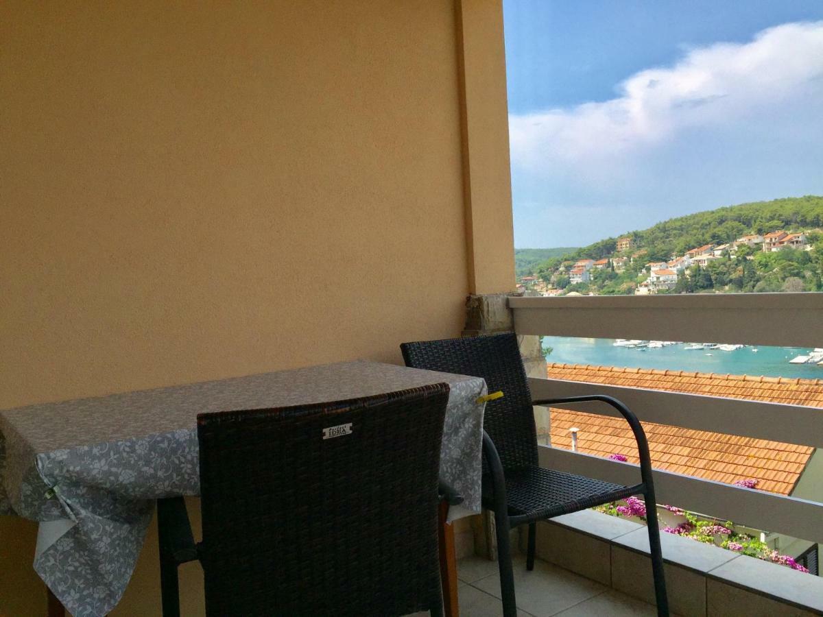Apartment Seaview Jelsa Racic Bagian luar foto