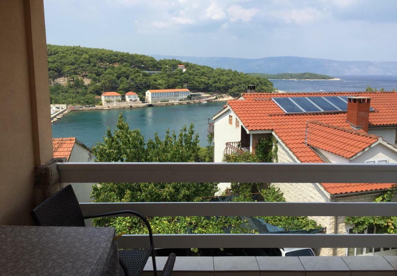 Apartment Seaview Jelsa Racic Bagian luar foto
